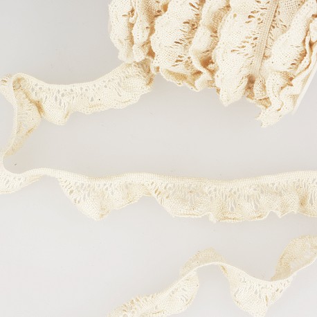 Dentelle élastique