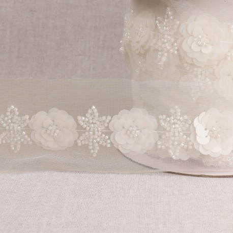 Galon brodé paillettes et perles