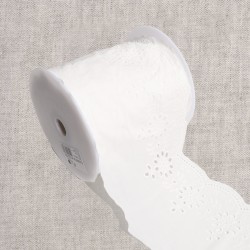 Broderie fleurs Blanc