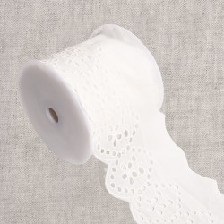 Broderie fleurs Blanc