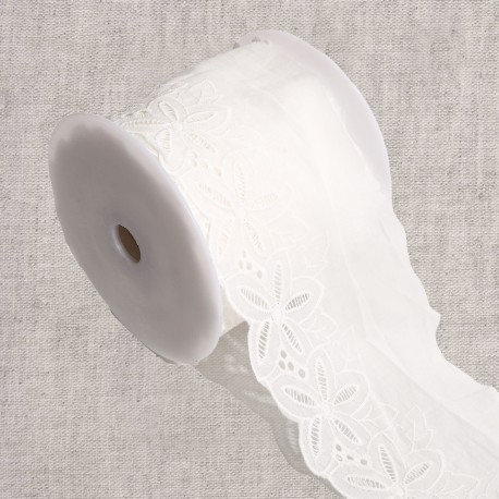 Broderie fleurs Blanc