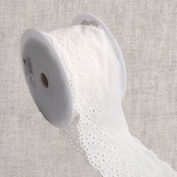 Broderie fleurs Blanc