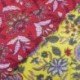 Tissu Blockprint Imprimé Tampons Mains Matelassé Double Face Floral Rouge et Jaune